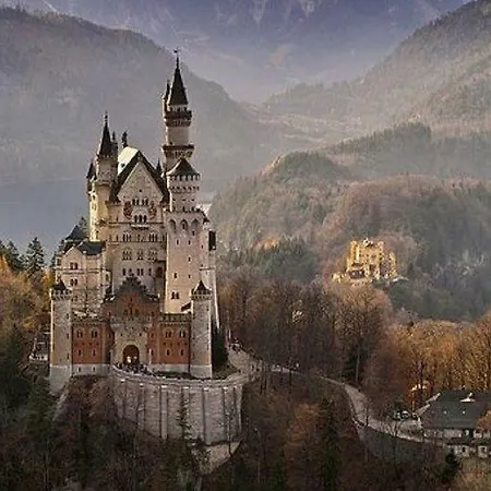 Edelweiss Apartment *
